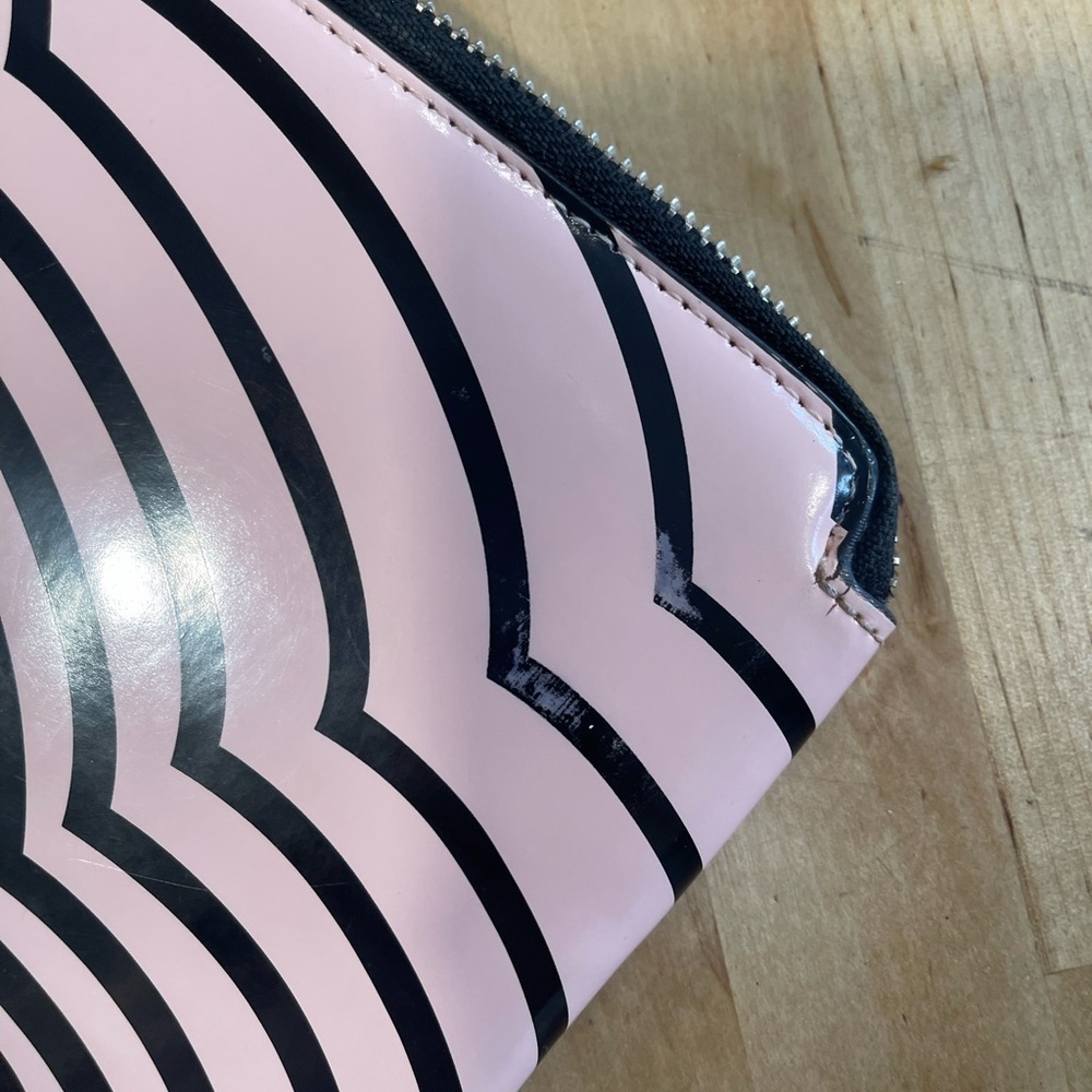 Marc by Marc Jacobs Graphic Patent Multi iPad / Tablet Case Cover Sleeve 8 x 10 - Picture 6 of 11